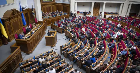 У Раді склали присягу двоє нових нардепів: хто вони