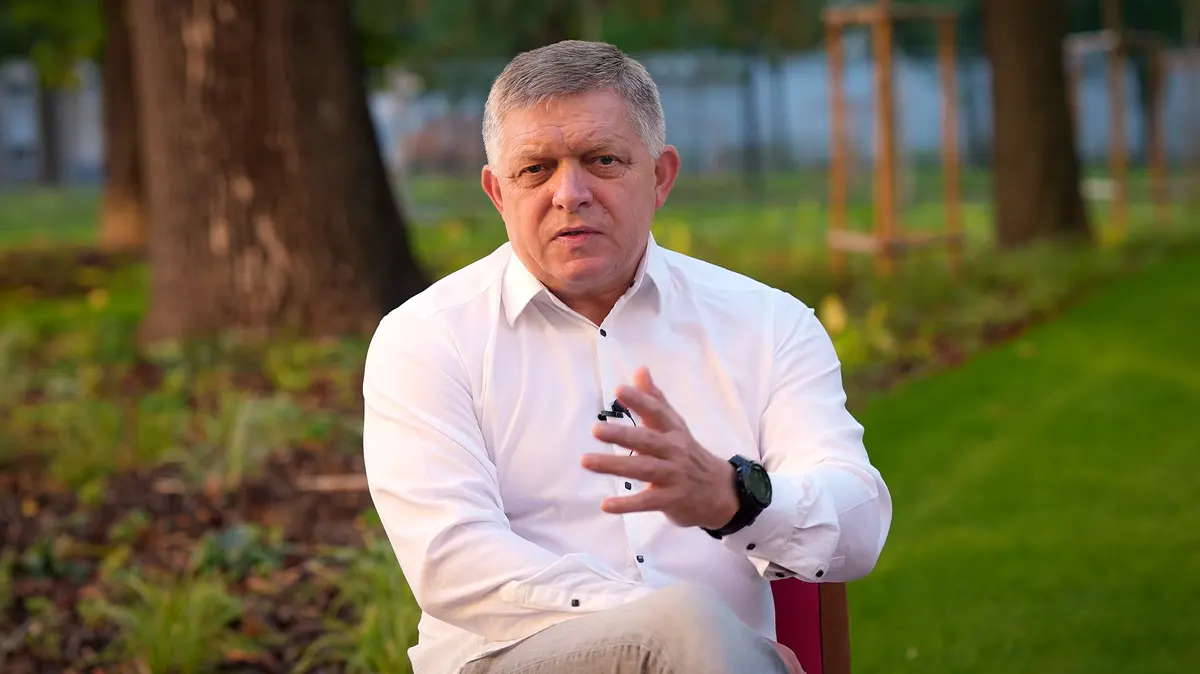 Фіцо: «войовничі яструби» в НАТО штовхають світ до конфлікту з Росією
