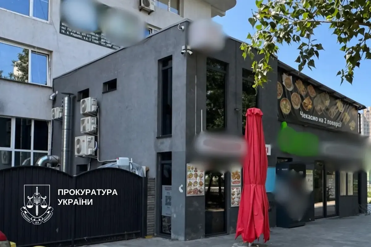 Бізнес-центр на Позняках розбудували без дозволів: екскерівника судитимуть