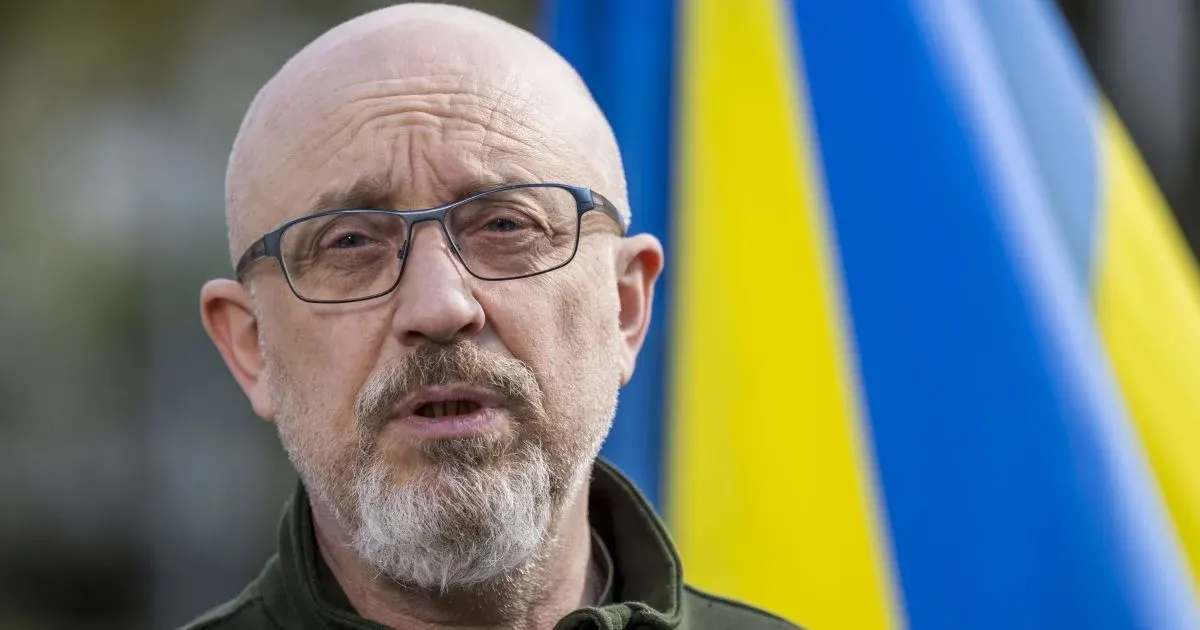 «Мобілізація всіх»: Резніков пропонує залучати жінок до армії