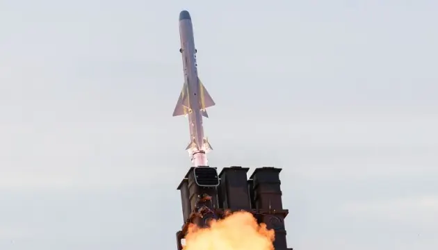 Японія тестуватиме гіперзвукові ракети в Австралії