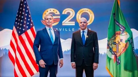 Глава Мінфіну США обговорив план Трампа з російським колегою