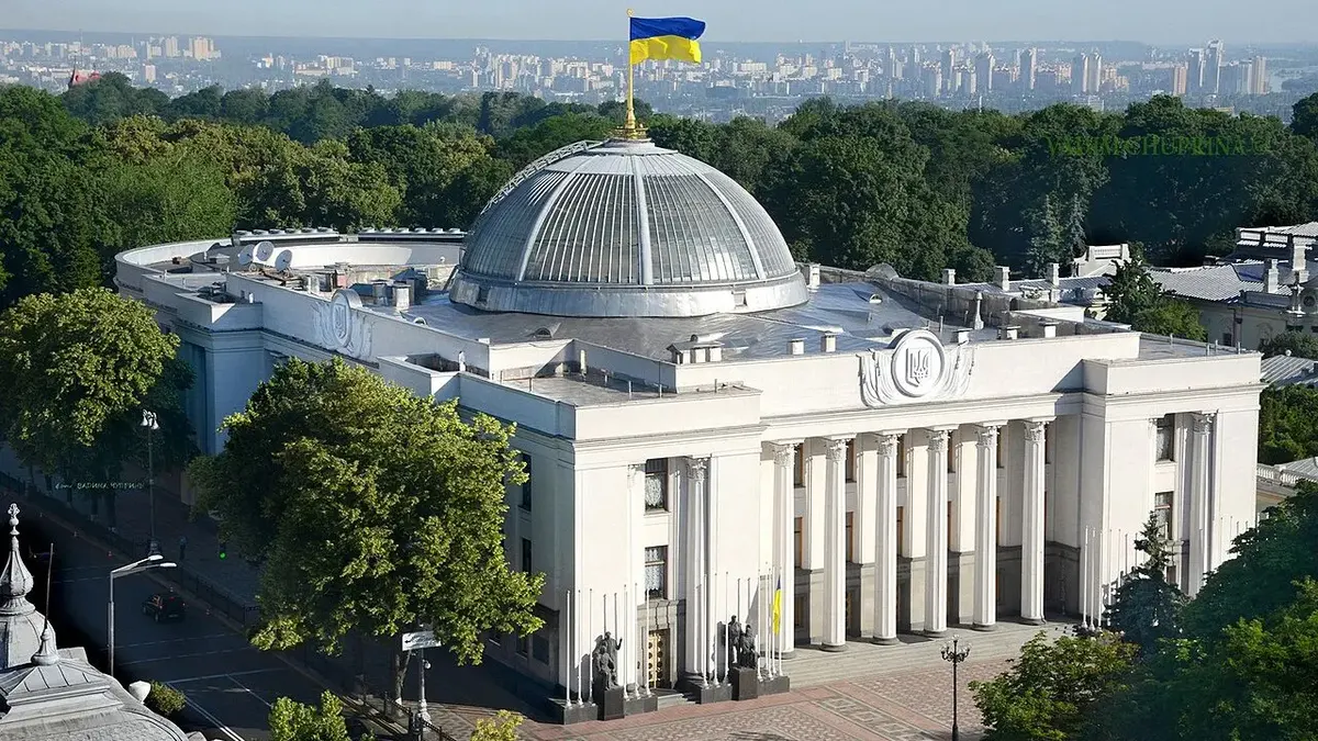 Податок на посилки: Рада спробує ще раз — на кону підтримка МВФ