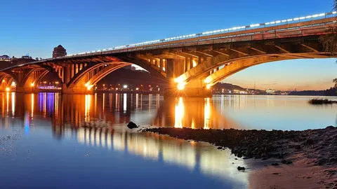 Чи вдасться ворогу "розділити" Київ: що кажуть про мости