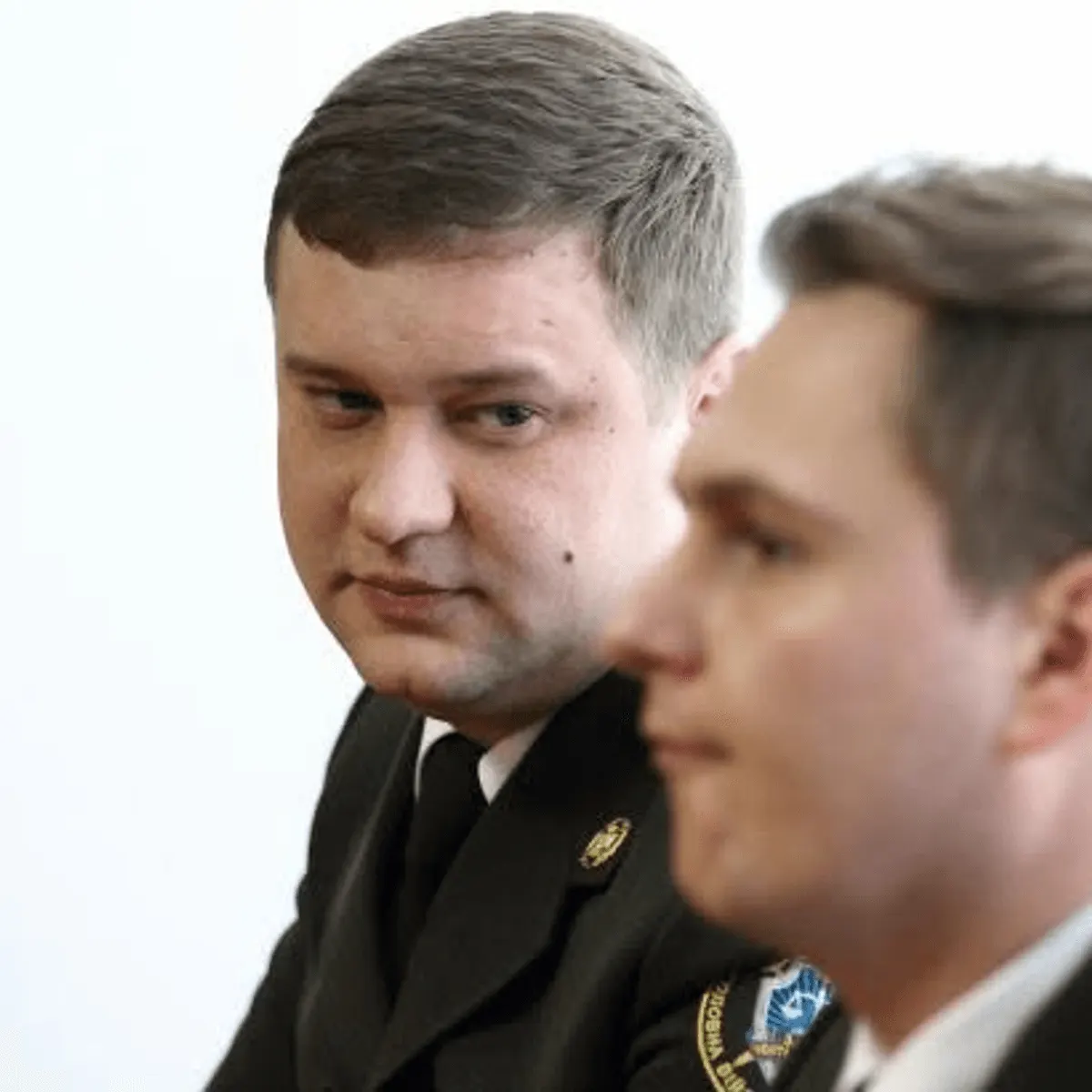 Крим виконує управлінські функції в ОГП, а журналісти знайшли російський паспорт у його дружини