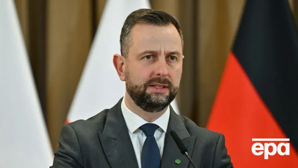 «Продовжуйте цькувати українців»: міністр оборони Польщі розповів, чого чекати від падіння дронів