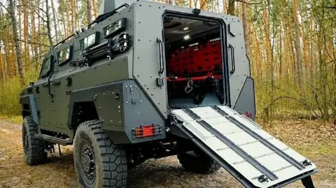 Медична евакуація під загрозою: бронеавтомобілів не вистачає, роботи не рятують
