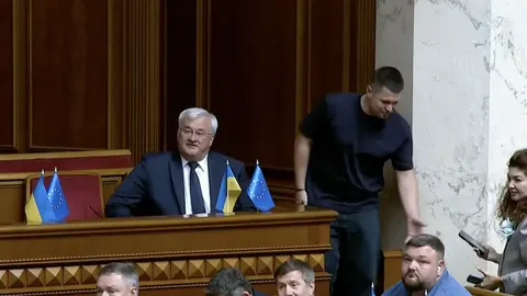 266 голосів: Сибігу офіційно призначили головою МЗС