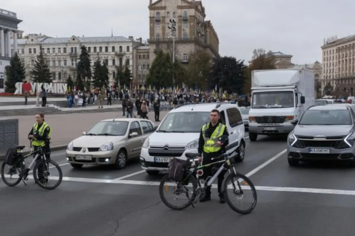 Київ зупинятиме транспорт на хвилину мовчання: що відомо