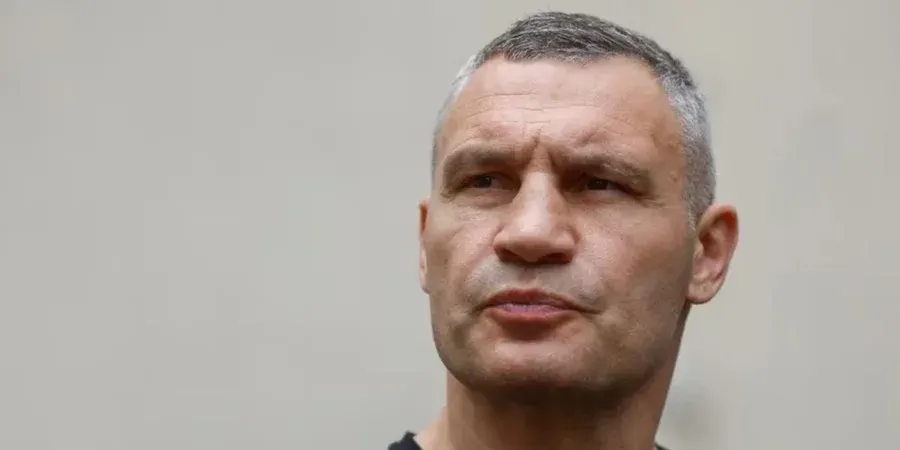 Київ перегляне рух мостами під час тривог — Кличко