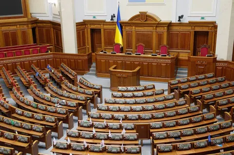 У Раді нові обличчя: хто замінив Маслова та Безгіна у «Слузі народу»