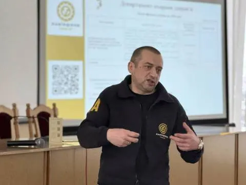 Керівник апарату Львівської ОВА у серпні отримав 38 тисяч гривень зарплати