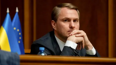 Сірко: Кравченку влаштували «зелений коридор» на виїзд з України