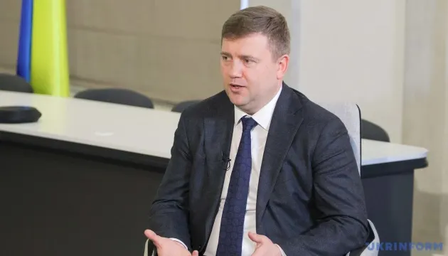ВАКС стягнув з ексміністра Коваля понад 4 млн грн за квартиру родички