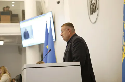 У Львові пропонують зробити безкоштовним паркування біля лікарень для військових