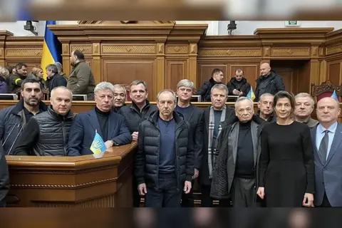 Мандати для «ждунів»: як 38 голосів гальмують зачистку місцевих рад