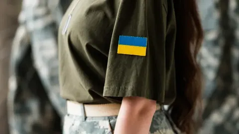 Три петиції про мобілізацію жінок: що пропонують українці