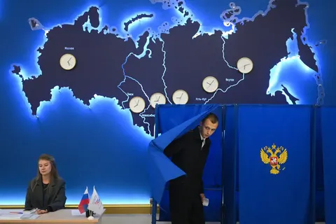 Вибори в Росії: «Єдина Росія» оновлюється фронтовиками
