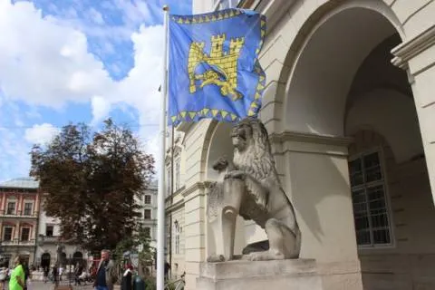 Львівські депутати просять об’єктивності в судах над військовими командирами