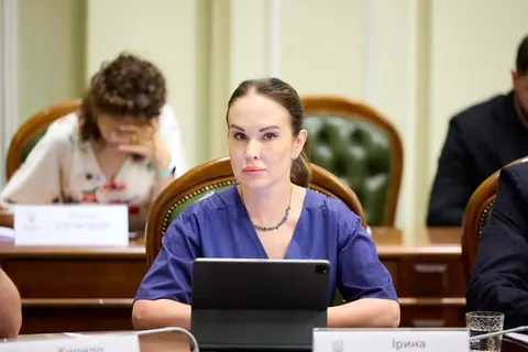 Ірина Мудра йде у відставку після обшуків та підозри