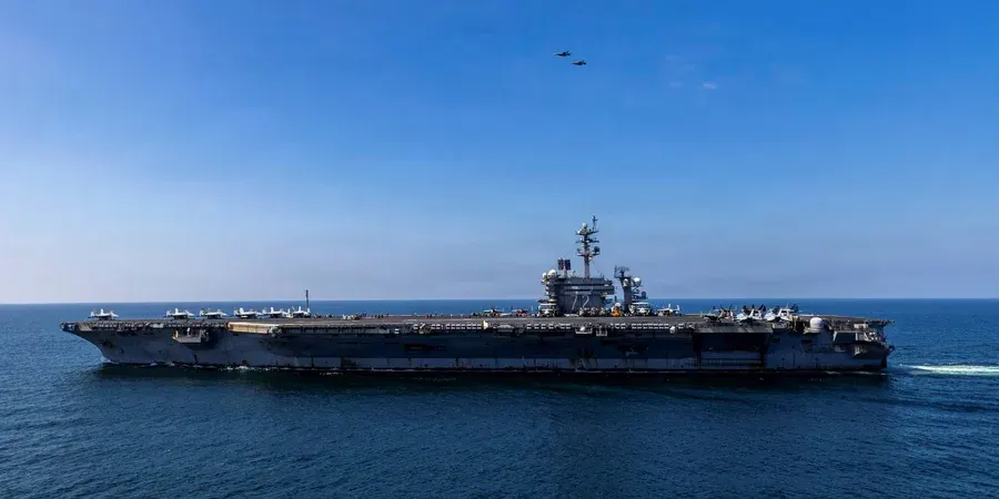 Гегсет відкинув скарги екіпажу авіаносця USS Abraham Lincoln