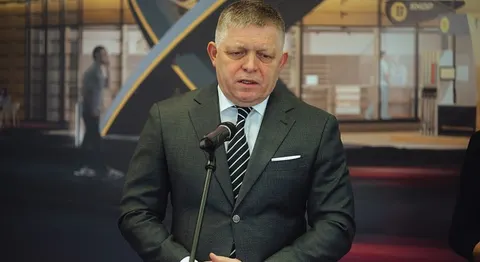 Фіцо скасував поїздку до України в останній момент: у Буковелі його замінив дипл
