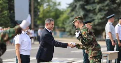 Міністр оборони Молдови відмовився говорити російською