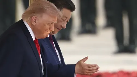 Трамп отримав нові санкційні повноваження напередодні зустрічі з Сі Цзіньпіном