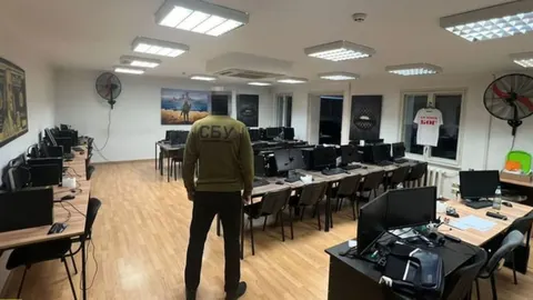 Шахрайські кол-центри: Зеленський пропонує жорсткі покарання