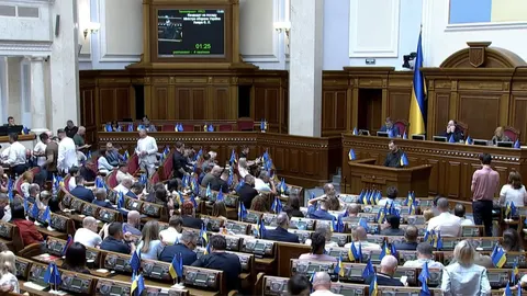 Хмара йде на Міноборони вже як цивільний: що сказав у Раді