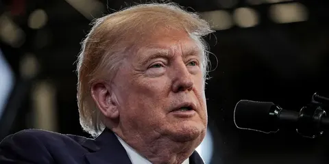 Трамп про авіаносець USS Abraham Lincoln: «Недостатньо довго в морі»