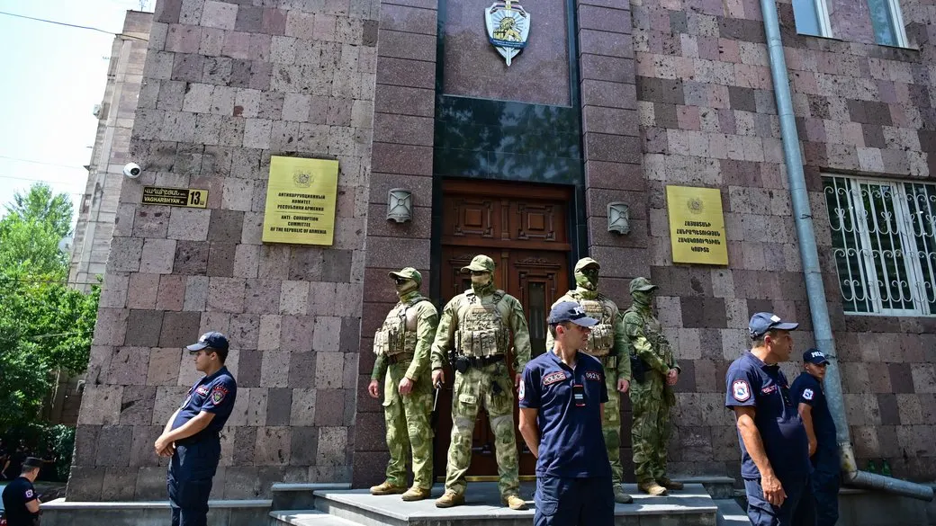 Вірменія: Кочаряна затримано, Саргсяну оголошено підозру