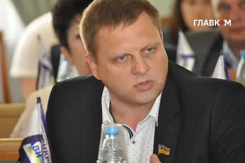Ексдепутат з Хмельниччини, який пішов у ЗСУ, отримав 7 років за хабар