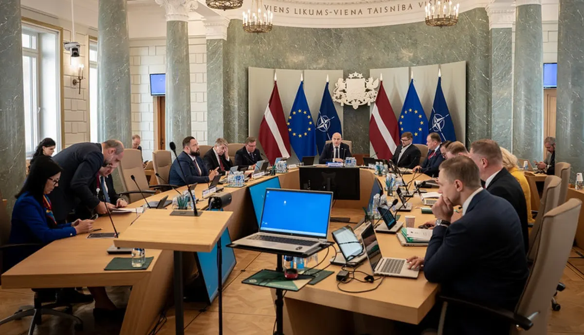 Латвія хоче власними санкціями закрити Усманову та Фрідману доступ до грошей