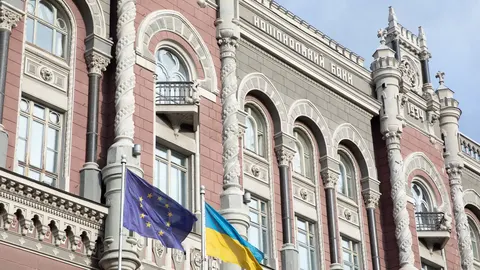 Операція «Форрест Гамп»: НБУ перевіряє й інші банки, не лише «Сенс»