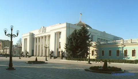 У Раді кажуть, що парламент не йде на «канікули», а працює безперервно