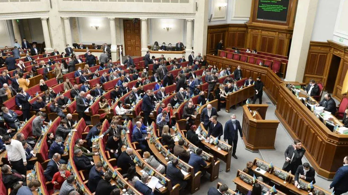 Потураєв: парламент може переїхати через повітряні тривоги