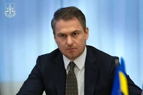 Генпрокурор іде у відставку: що відомо про скандал та наступників