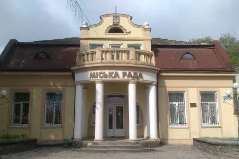 На Львівщині агрокомпанія розорала пасовища: міськрада звернулася до поліції