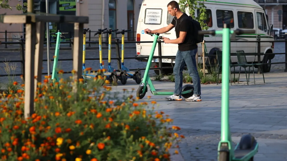 Львів просить Київ навести лад із електросамокатами: 972 ДТП за вісім місяців