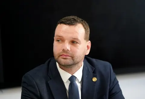 3,5 проміле за кермом: у Латвії міністра звільнили після нічної зупинки поліцією