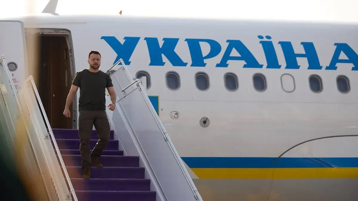 Дрон РФ міг навмисно летіти до літака Зеленського — посол Молдови