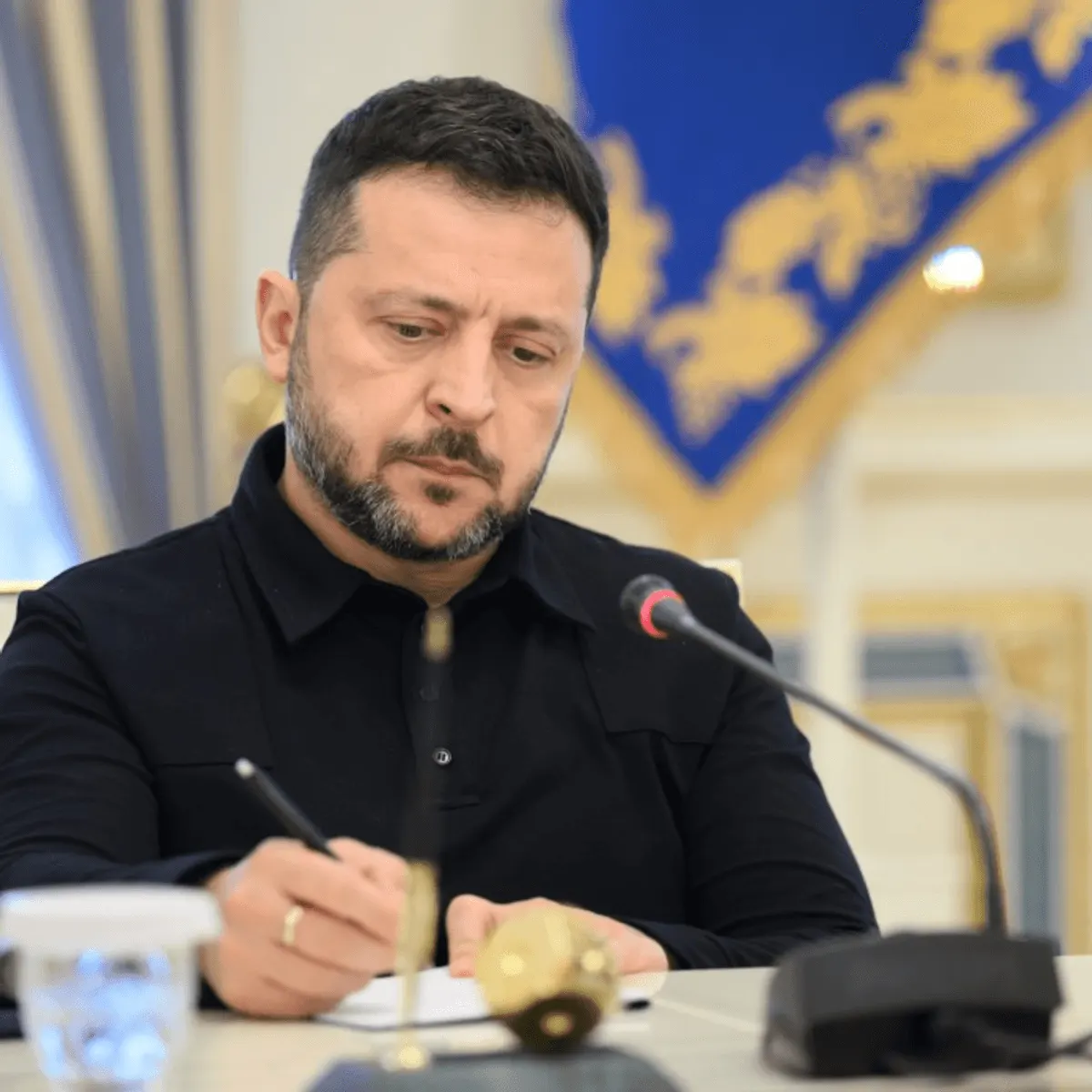 Зеленський доручив розширити підтримку бізнесу, що працює під час війни