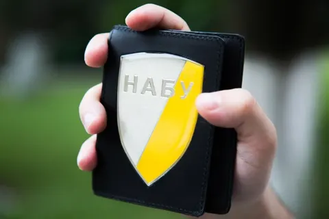 НАБУ проводить спецоперацію: у справі фігурують нардепи та високопосадовці ОП