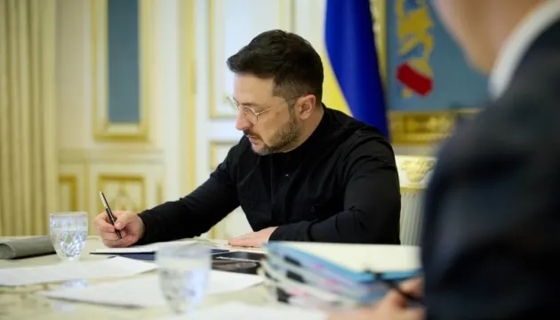 Шахрайські кол-центри: Зеленський пропонує жорсткіші покарання