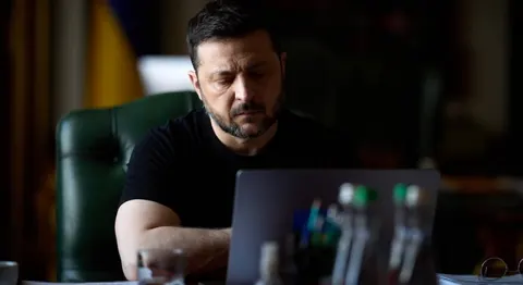 Зеленський пропонує садити на 10 років за знищення національних святинь