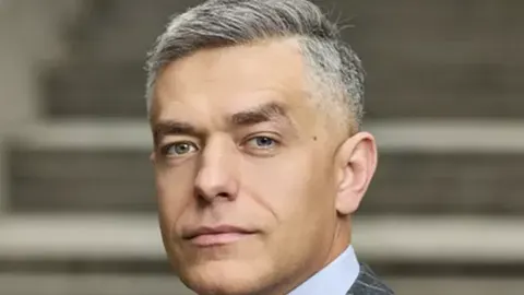 Уряд відсторонив голову наглядової ради Sense Bank через плівки НАБУ