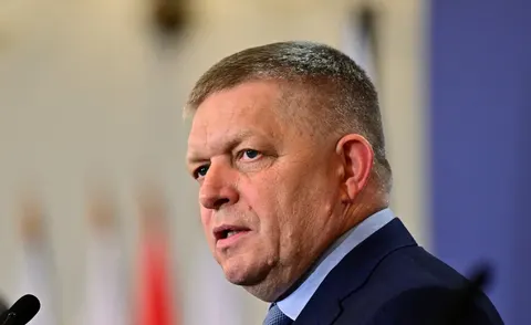 Фіцо заявив, що західні політики штовхають НАТО до конфлікту з росією