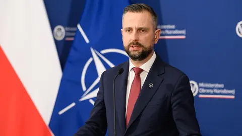 «Цькування українців має межі»: очільник Міноборони Польщі пояснив Сейму, чому підтримка України — ц