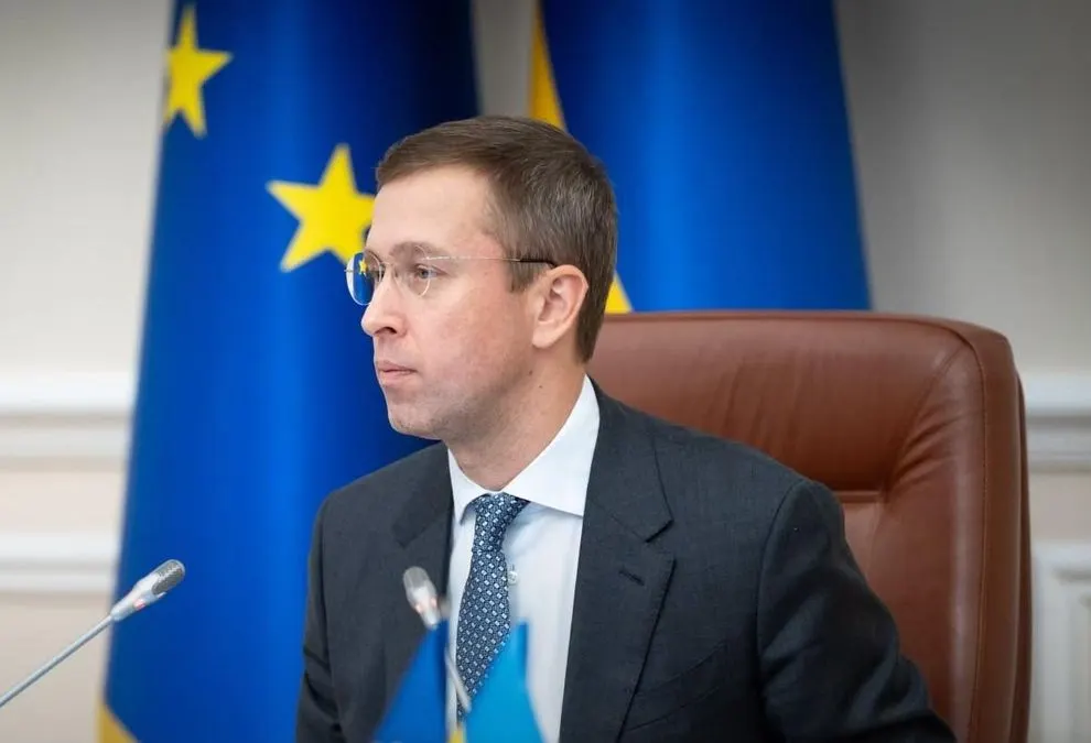 Уряд шукає гроші для армії: 70 мільярдів економії, але пенсії в безпеці
